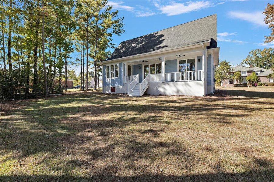 Exterior details and patio area of a home in , Hanahan (Image 3).