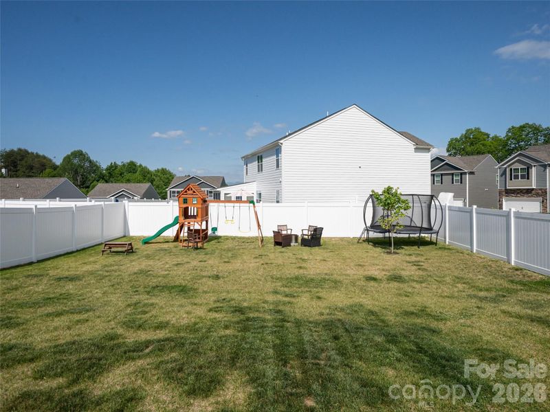 Spacious, level yard Spacious, level yard