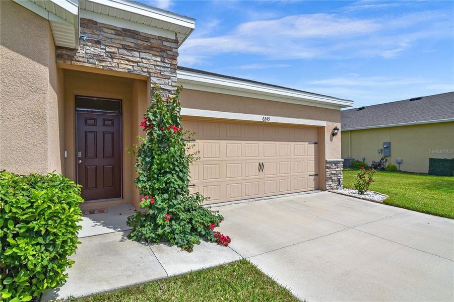 Front exterior of a new home in , Ocala, FL, highlighting curb appeal (Image 19).