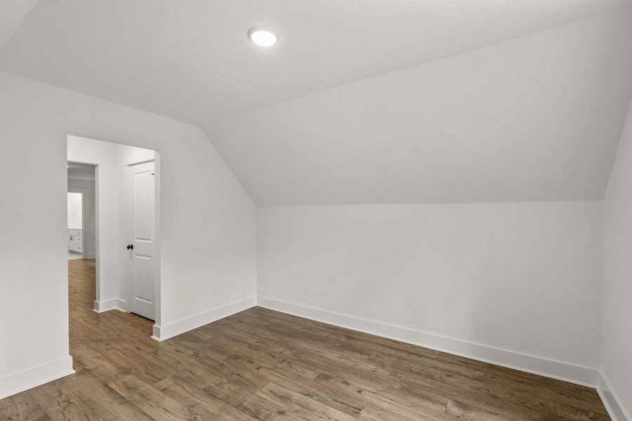 Spacious, unfurnished interior of a new home in , Mount Pleasant (Image 33).