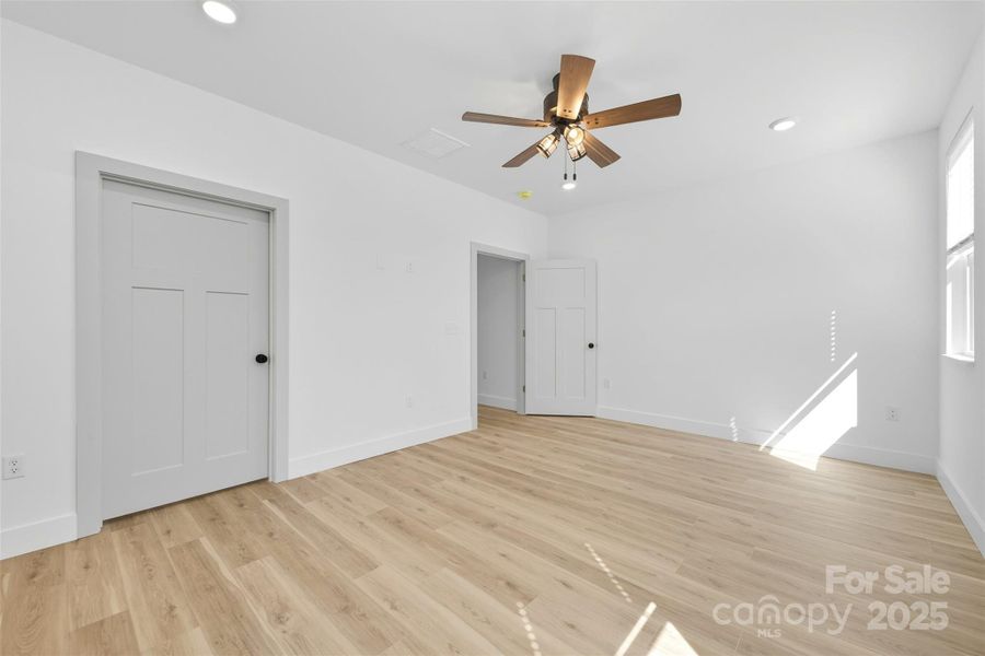Spacious, unfurnished interior of a new home in , Dallas (Image 16). Spacious, unfurnished interior of a new home in , Dallas (Image 16).
