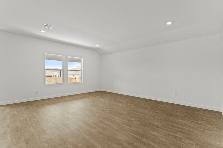 Spacious, unfurnished interior of a new home in Sonoma Oaks, Fredericksburg (Image 15). Spacious, unfurnished interior of a new home in Sonoma Oaks, Fredericksburg (Image 15).