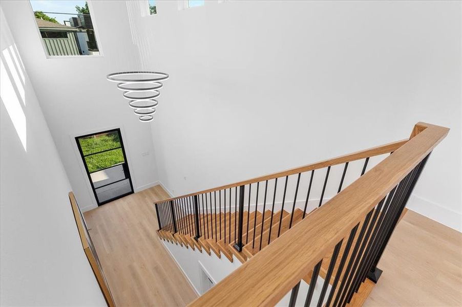 Spacious, unfurnished interior of a new home in , Dallas (Image 20).