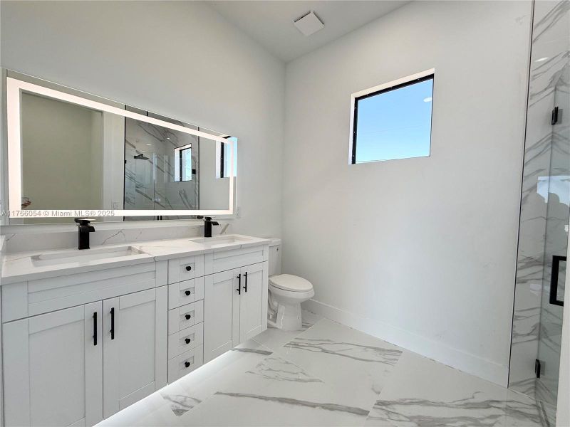 Furnished interior view inside a new home in , Cape Coral (Image 7).