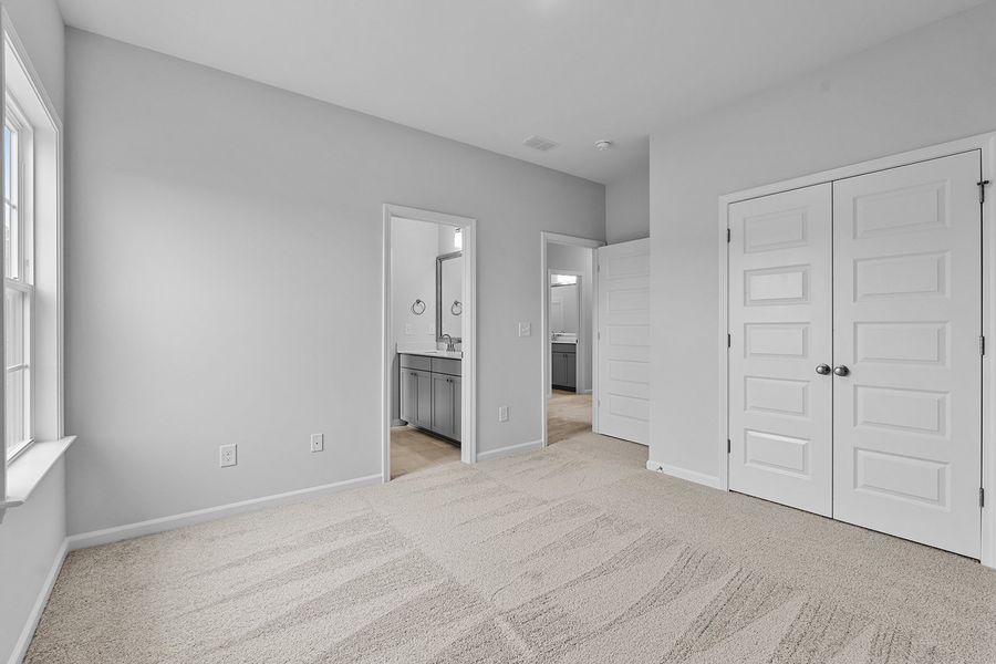 Spacious, unfurnished interior of a new home in Lilah Grove, Summerfield (Image 41).