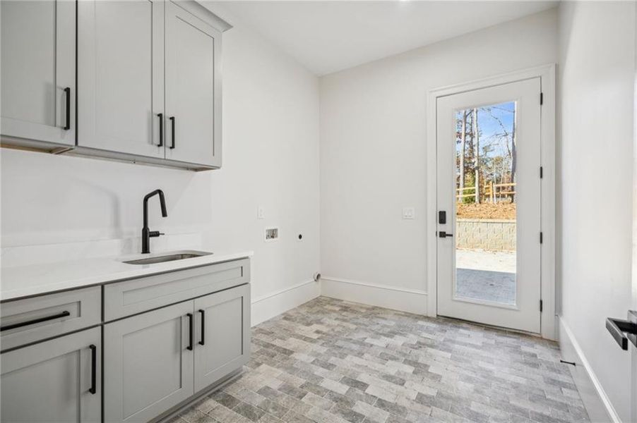 Furnished interior view inside a new home in , Gainesville (Image 37).