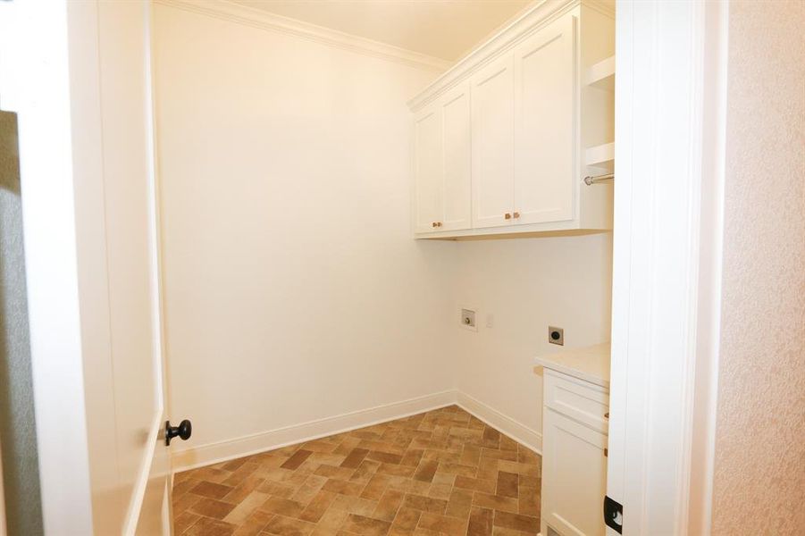 Spacious, unfurnished interior of a new home in , Tyler (Image 30).