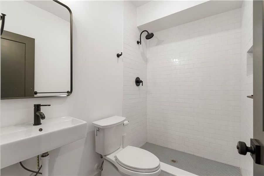 Furnished interior view inside a new home in , Atlanta (Image 27).