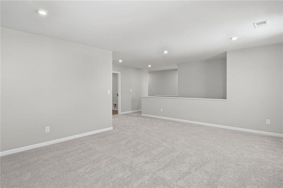 Spacious, unfurnished interior of a new home in Sage Woods, Dallas (Image 38).