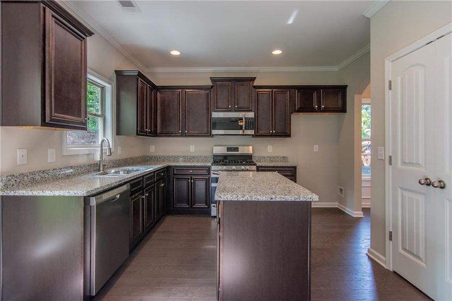 Furnished interior view inside a new home in Benson Estates, Dallas (Image 6).