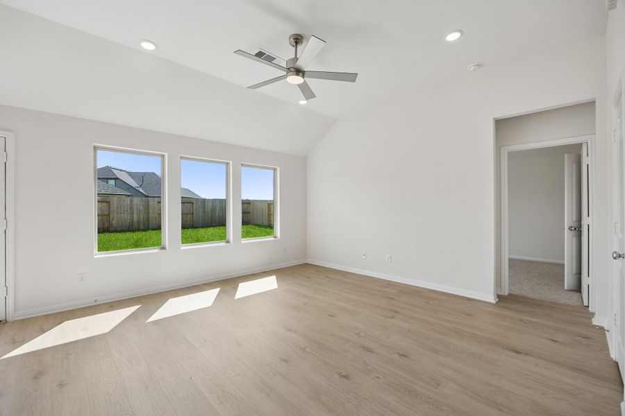 Spacious, unfurnished interior of a new home in Riviera Pines, Huffman (Image 18). Spacious, unfurnished interior of a new home in Riviera Pines, Huffman (Image 18).