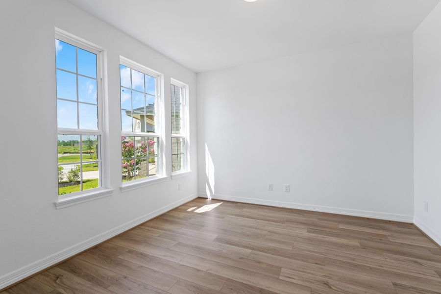 Note: Sample product photo. Actual exterior and interior selections may vary by homesite. Photo may be virtually staged