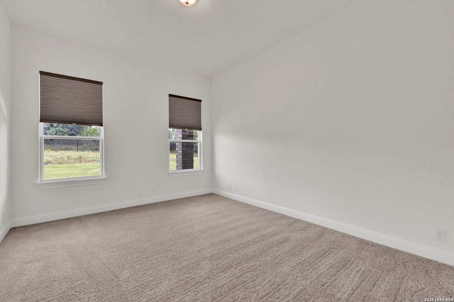 Spacious, unfurnished interior of a new home in Waldsanger, New Braunfels (Image 23).