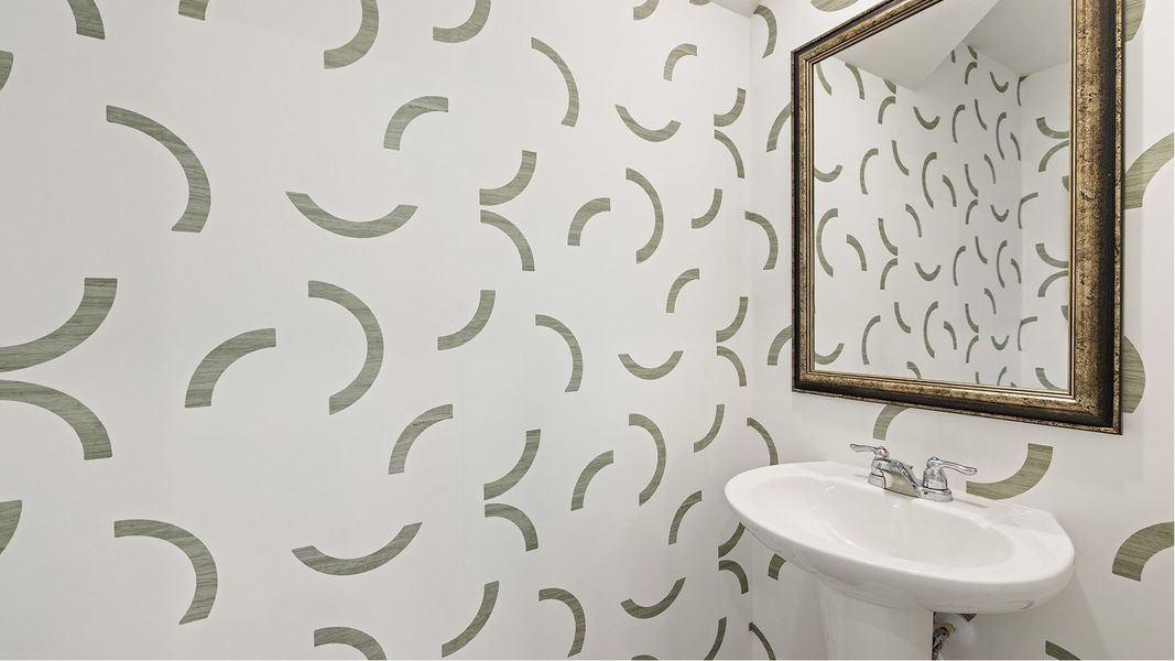 4257 Hawkins Powder F1 Base3 081325