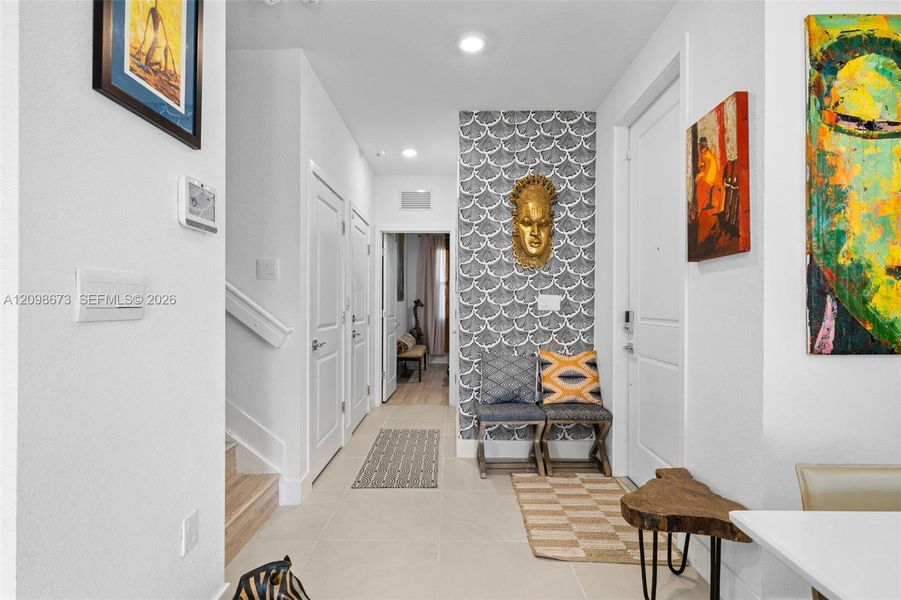 Furnished interior view inside a new home in , Pembroke Pines (Image 25).