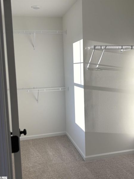 Spacious, unfurnished interior of a new home in Hazelwood, Boiling Springs (Image 14).