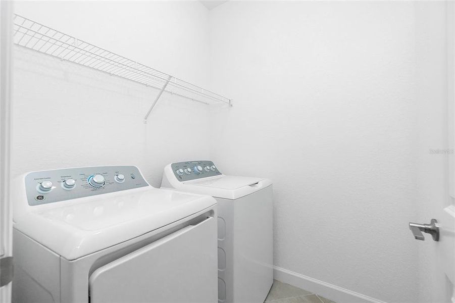 Close-up of interior finishes inside a home in Island Lakes at Coco Bay: Villas, Englewood (Image 17).