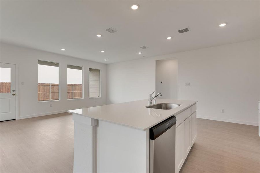 Furnished interior view inside a new home in Reatta Ridge: Classic Collection, Justin (Image 6). Furnished interior view inside a new home in Reatta Ridge: Classic Collection, Justin (Image 6).