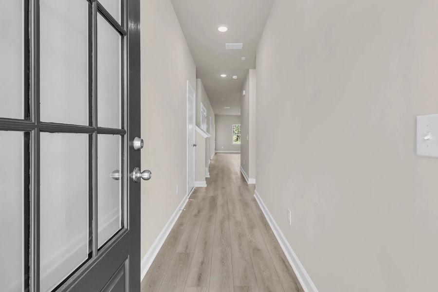 Spacious, unfurnished interior of a new home in Hammock Walk at Nexton, Summerville (Image 11).