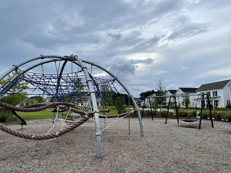 Community amenities in , Summerville (Image 20). Community amenities in , Summerville (Image 20).