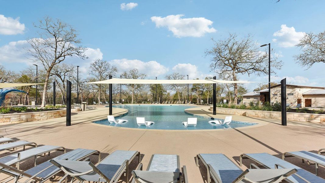 Community amenities in Valverde, Bastrop (Image 25).