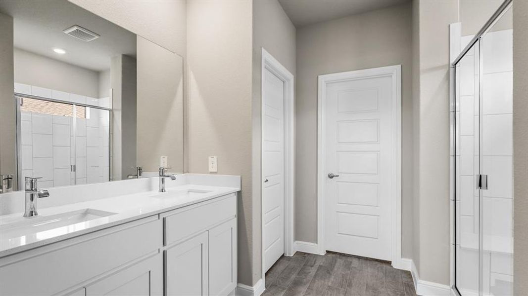 Furnished interior view inside a new home in Rock Creek Ranch, Fort Worth (Image 10). Furnished interior view inside a new home in Rock Creek Ranch, Fort Worth (Image 10).