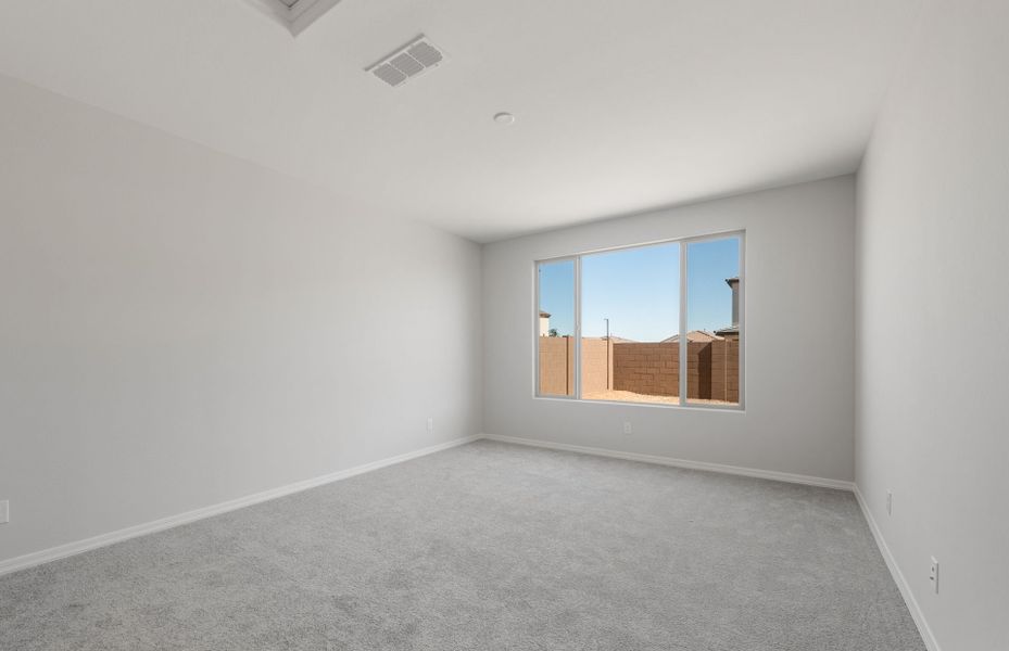 Spacious, unfurnished interior of a new home in Artisan at Asante, Surprise (Image 29).