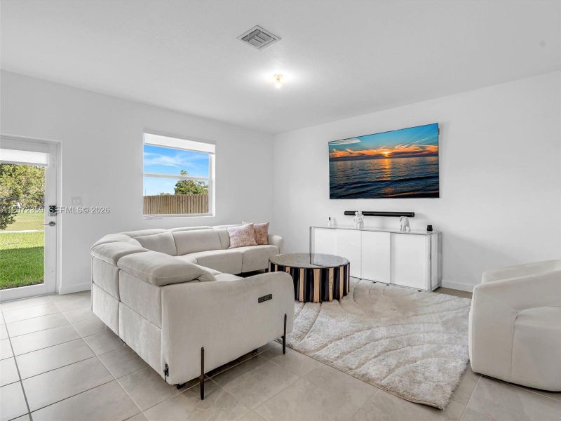 Furnished interior view inside a new home in , Homestead (Image 10).