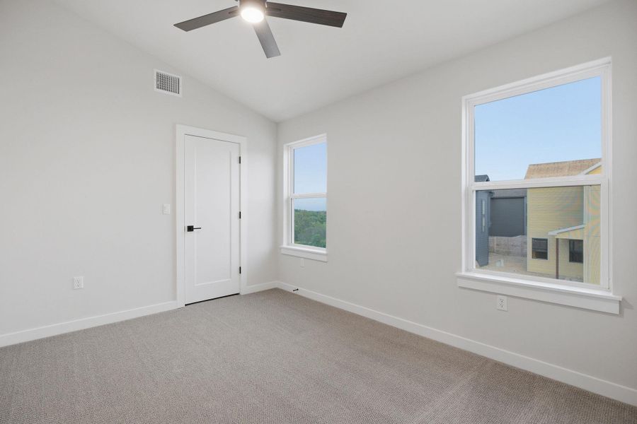 Spacious, unfurnished interior of a new home in , Austin (Image 23).