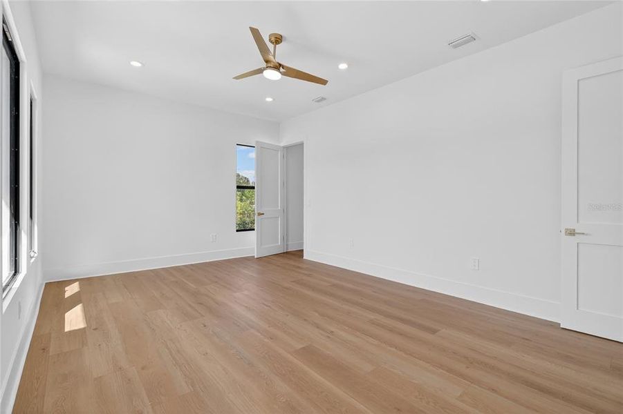 Spacious, unfurnished interior of a new home in , Tampa (Image 61). Spacious, unfurnished interior of a new home in , Tampa (Image 61).