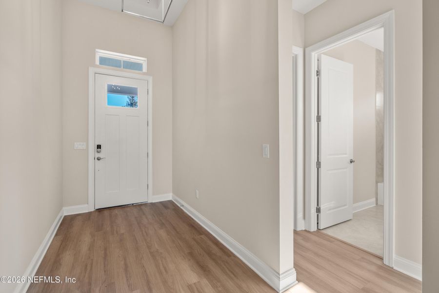 Spacious, unfurnished interior of a new home in Madeira, St. Augustine (Image 23).