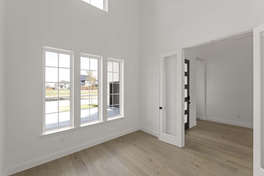 Spacious, unfurnished interior of a new home in Nelson Lake, Rockwall (Image 22).