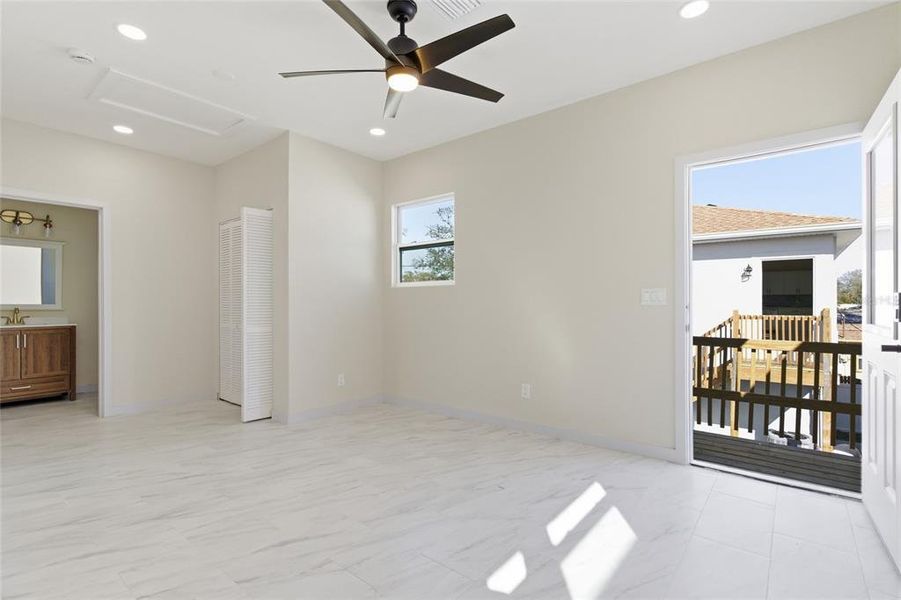 Spacious, unfurnished interior of a new home in , St. Petersburg (Image 35).