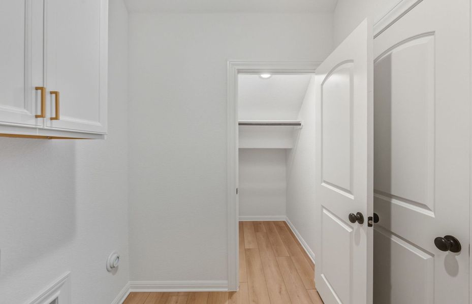 Spacious, unfurnished interior of a new home in Saddleback at Santa Rita Ranch, Liberty Hill (Image 57). Spacious, unfurnished interior of a new home in Saddleback at Santa Rita Ranch, Liberty Hill (Image 57).