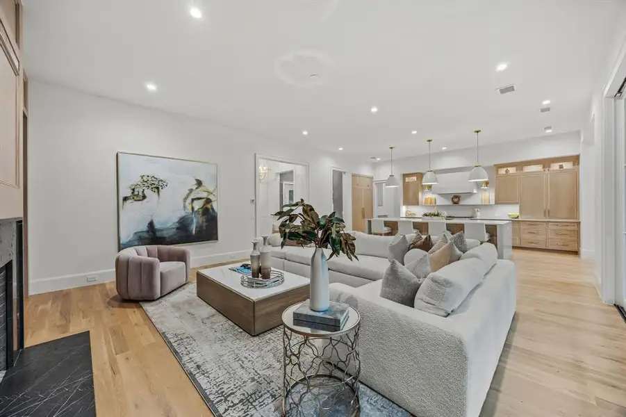 Furnished interior view inside a new home in , Dallas (Image 10). Furnished interior view inside a new home in , Dallas (Image 10).