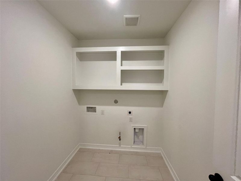 Spacious, unfurnished interior of a new home in Oakwood Estates, Waller (Image 26). Spacious, unfurnished interior of a new home in Oakwood Estates, Waller (Image 26).
