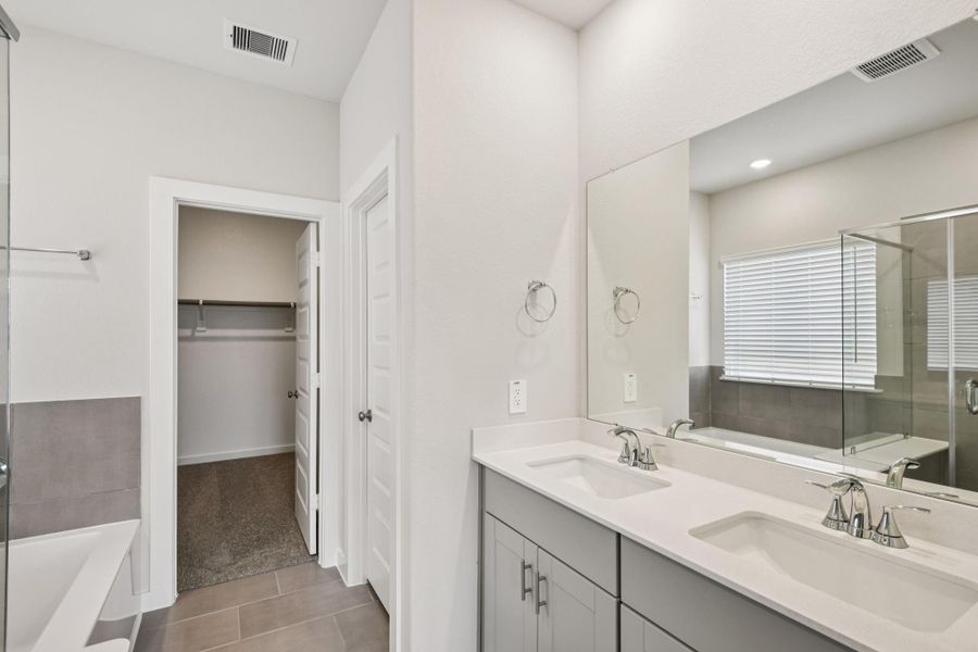 Photo is not of the actual home, but is an inspirational photo of builder’s model home and may depict options, furnishings, and/or decorator features that are not included Photo is not of the actual home, but is an inspirational photo of builder’s model home and may depict options, furnishings, and/or decorator features that are not included