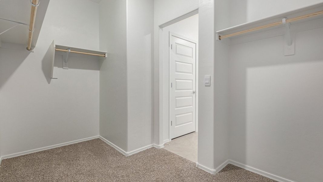 Representative unfurnished interior of a home built from the Easton by D.R. Horton in Casas del Cerrito, Tucson (Image 28).