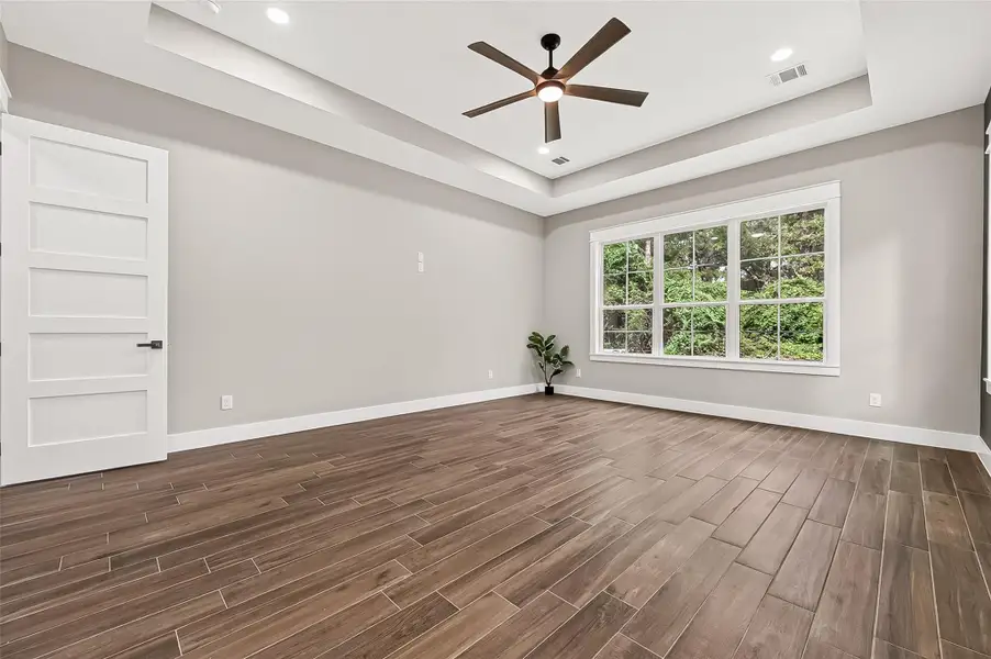 Spacious, unfurnished interior of a new home in , Plantersville (Image 37).