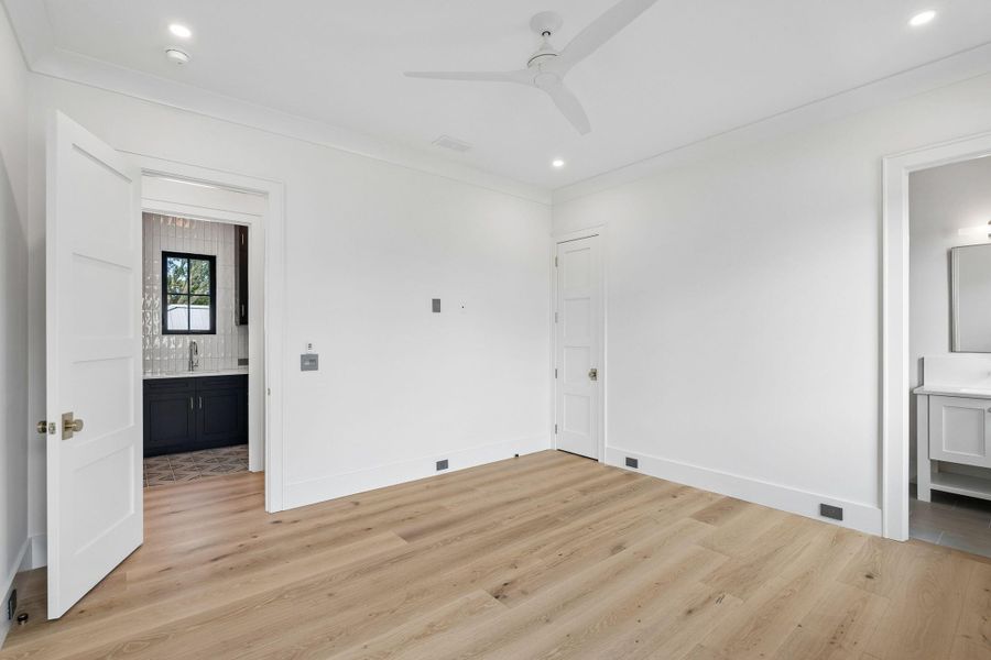 Spacious, unfurnished interior of a new home in , Isle Of Palms (Image 60).