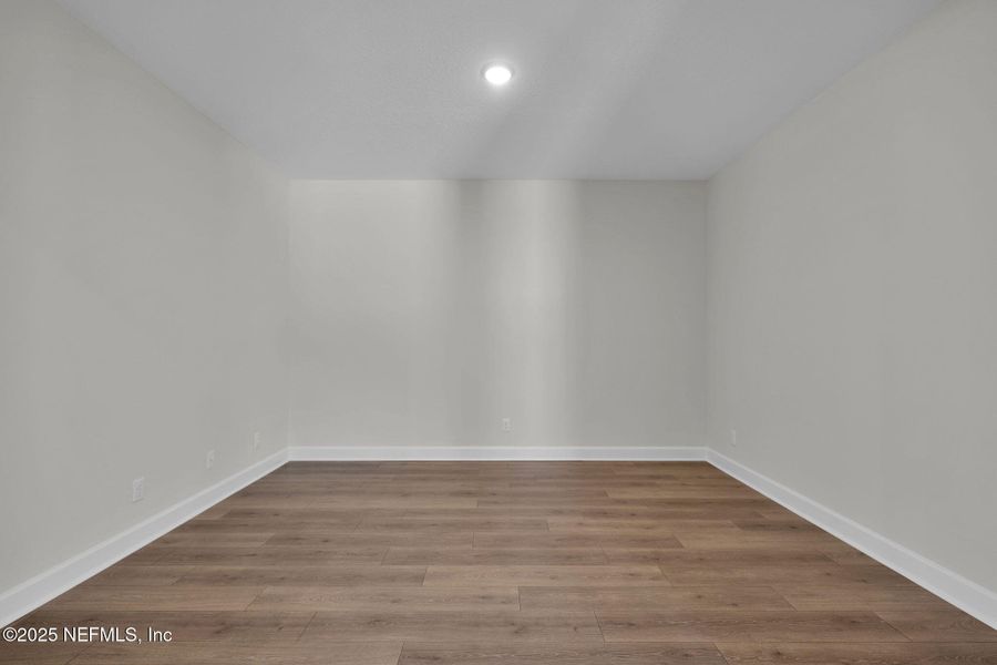 Spacious, unfurnished interior of a new home in Creighton Pointe, Fleming Island (Image 46). Spacious, unfurnished interior of a new home in Creighton Pointe, Fleming Island (Image 46).