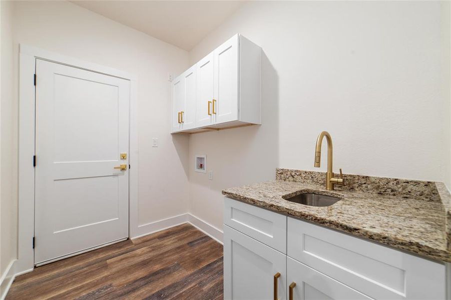 Furnished interior view inside a new home in , Brownwood (Image 9).