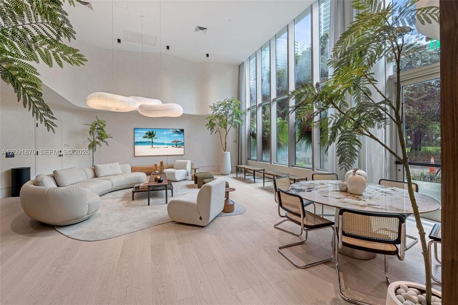 Community amenities in , Miami (Image 52).
