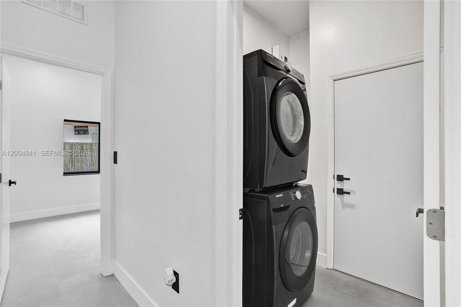 Furnished interior view inside a new home in , Miramar (Image 11).