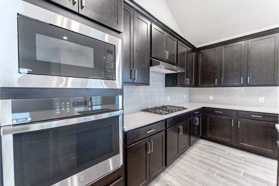 Furnished interior view inside a new home in Canterra Creek, Rosharon (Image 4).