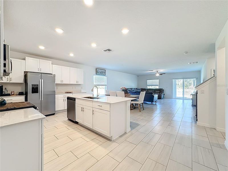 Furnished interior view inside a new home in Berry Bay: The Executives, Wimauma (Image 34).