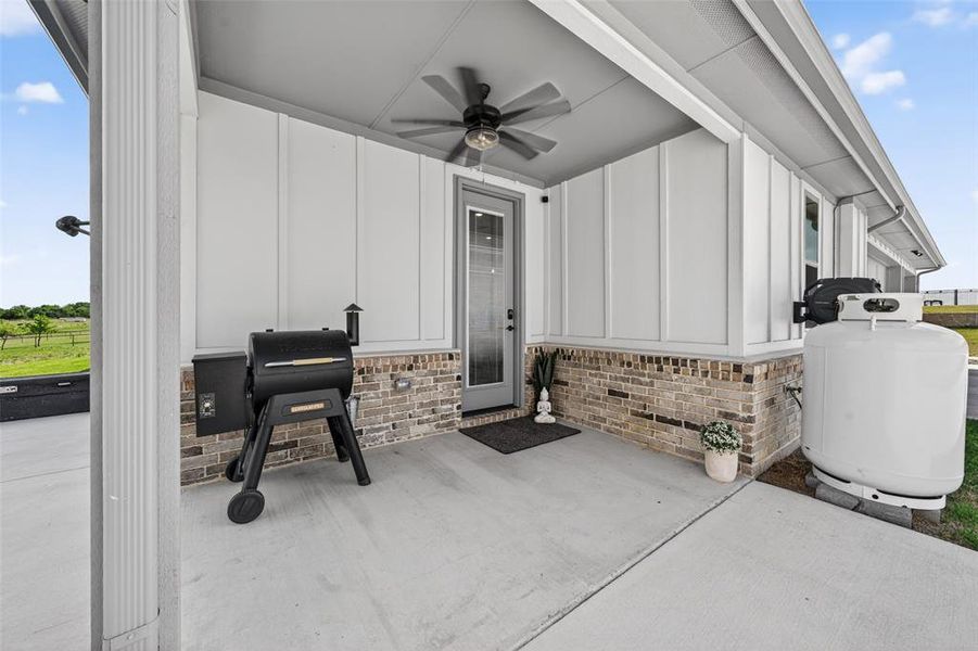 Exterior details and patio area of a home in Gatlin Ranch, Springtown (Image 26).