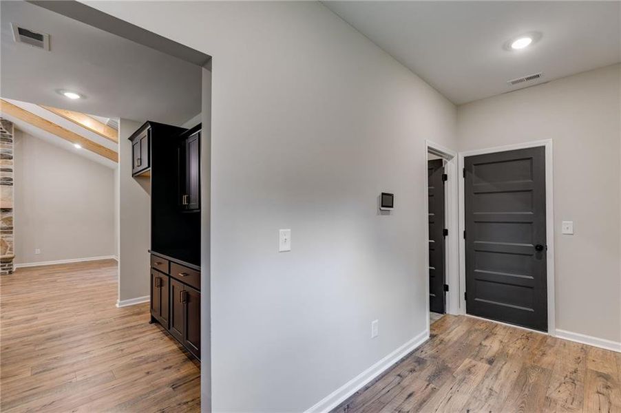 Spacious, unfurnished interior of a new home in Liberty Station, Bremen (Image 20).