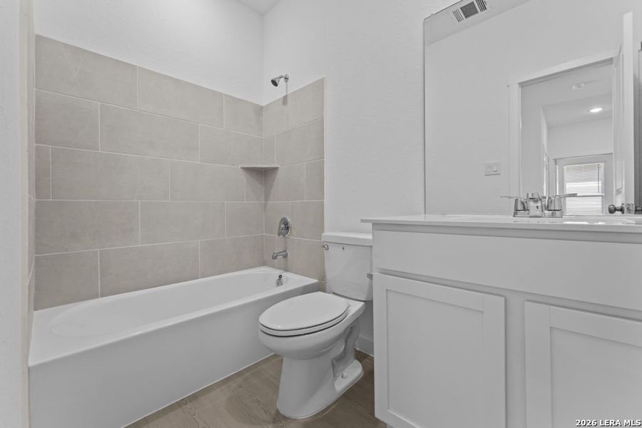 Furnished interior view inside a new home in Espada, San Antonio (Image 6).