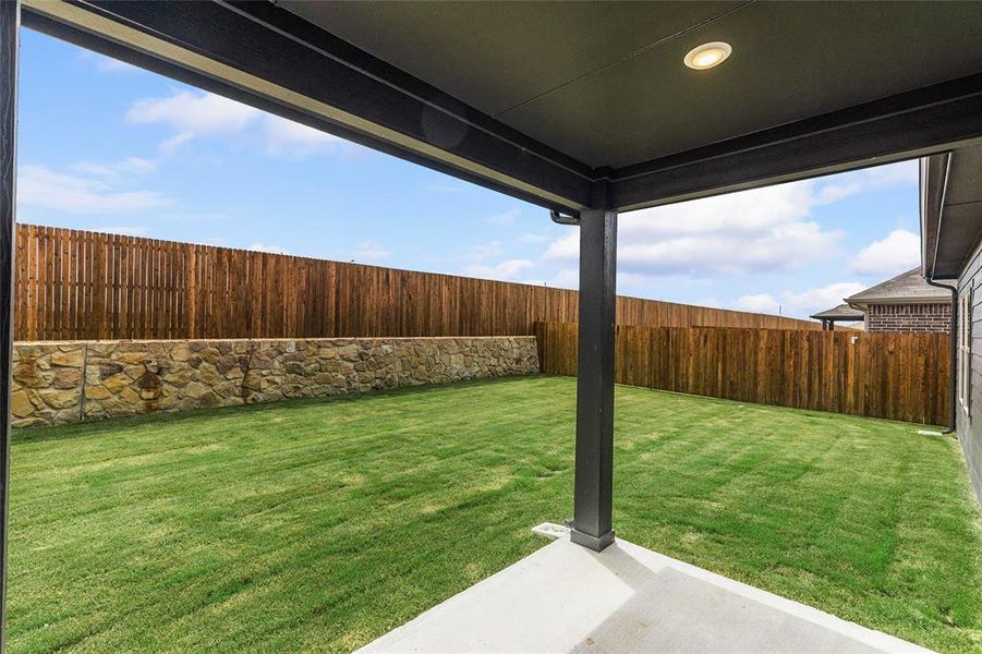 Image 34 of a home in Stratton Place.